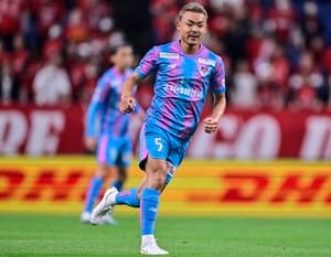 「４枚目で吹いた」J1鳥栖のハロウィン仮装で強烈な「ひげの幼稚園児」！「インパクトあるなぁ」「違和感ないのなんなの」などの声が広がるの画像