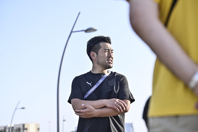 【川崎フロンターレアルバム】サウジアラビア到着翌日4月23日のジェッダ市内での「コーチングスタッフ＆クラブスタッフ写真」と「選手と子どもたちの交流写真」合計98枚！の画像016
