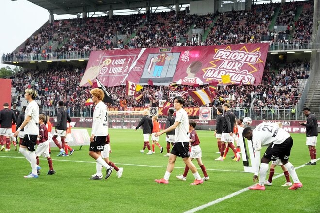 ｢珍しくブチギレ｣サッカー日本代表・中村敬斗｢封じられた｣勝利の方程式と伊東純也級｢最高クロス｣の供給者、最強パリSG戦で起こす｢3試合連続｣の奇跡【メスvsスタッド・ランス】中村敬斗PHOTOギャラリー15連写の画像001