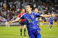 「尊い…」「2枚目に興奮しすぎました」J1川崎黄金期の“三笘&田中&宮代&旗手”集合ショットに反響!「良すぎる」「日本代表で全員集合したら熱い」などの声の画像