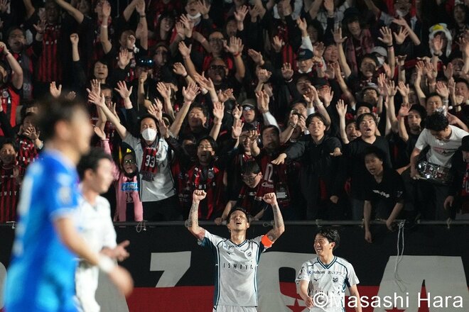 ゴン中山率いるJ3沼津が同点に追いつくも…J1札幌・小林祐希が怒濤の連続ゴール！ PHOTOギャラリー【YBCルヴァンカップ 2回戦 アスルクラロ沼津vs北海道コンサドーレ札幌 2024年4月17日 19:03キックオフ】の画像006