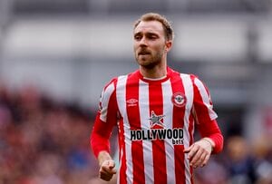 クリスティアン・エリクセンのユニフォーム燃やしたトッテナムファンが逆に炎上!? SNSへの投稿に｢すぐに削除すべき｣などの声…｢非難殺到の映像｣とは?【動画】の画像