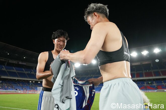キングカズ59歳｢情熱を失わずに｣三井寺眞16歳とユニフォーム交換！天皇杯の夜に実現した魂の邂逅と21年目の再会、プロ初ゴールが決勝弾に！【横浜F・マリノスvs福島ユナイテッドFC】激闘PHOTOギャラリーの画像009