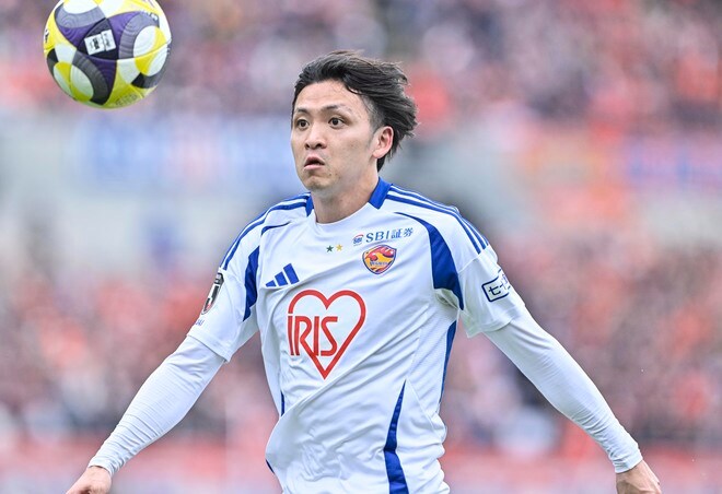J2仙台が大宮に3失点完敗も、試合後、サポーターが大きすぎる声援でチームを鼓舞。真瀬拓海は「完敗してブーイングされてもおかしくない状況だと思うんですけど……」と次戦の勝利誓うの画像002