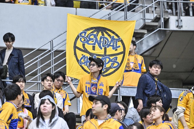 【仙台サポーターアルバム(1)】千葉戦に2000人が駆け付けたベガルタ仙台のサポーター写真99枚！ 雨中で声援鳴り響かせた「ジェフユナイテッド千葉ーベガルタ仙台」の画像055