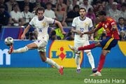 【UEFA　EURO2024現地撮】マスクを外したエムバペ｢絶妙クロス｣で先制点アシスト！16歳の神童ヤマル｢史上最年少ゴール｣で同点に！招かれざる客が与えた勝者への｢痛手」【スペイン代表vsフランス代表】原悦生PHOTOギャラリー｢サッカー遠近｣の画像