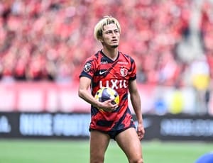 【6連勝で首位固め。鹿島が”常勝軍団復活”へ力強く前進した川崎戦(1)】鬼木監督の古巣撃破で「鹿島は今年強いなというメッセージを伝えたかった」と鈴木優磨。エースの2アシストと舩橋・田川弾で首位快走の画像