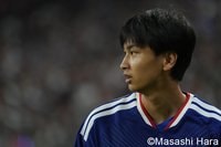 ｢愛すべき洋太朗だw｣と無表情の司令塔に2度見！ 大岩ジャパンの3戦全勝首位通過にも集合写真で｢1人だけ試合前の表情してる方がいる｣｢まるで合成のよう｣と違和感殺到！