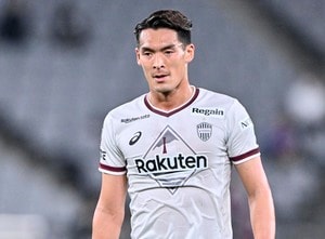 ｢３人で同じ部屋に泊まりました｣!! ヴィッセル神戸DF槙野智章が小林祐希と武藤嘉紀との｢男旅3ショット画像｣などを投稿! 男3人で釣りを楽しむ画像にいいねが｢1万5000超｣の大反響の画像