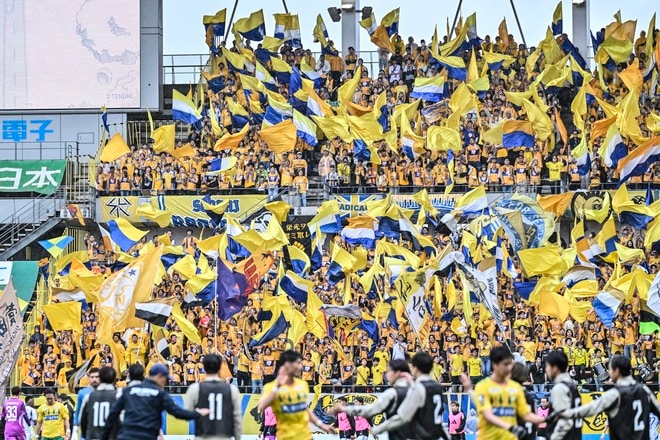 【仙台サポーターアルバム(1)】千葉戦に2000人が駆け付けたベガルタ仙台のサポーター写真99枚！ 雨中で声援鳴り響かせた「ジェフユナイテッド千葉ーベガルタ仙台」の画像026