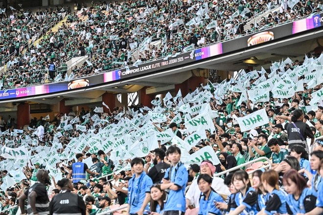 【サポーターアルバム】ACLE決勝に駆け付けた川崎サポーターは衝撃の700人！ 現地で声援を送ったサポーター写真81枚「アル・アハリー川崎フロンターレ(3)」の画像031