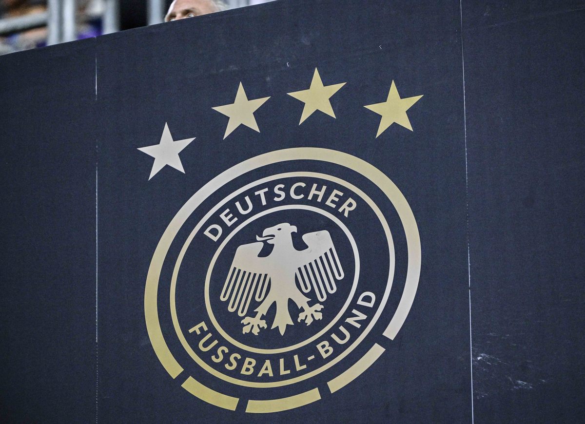 かっこいい！」「デザイン良すぎる」ドイツ代表125周年“圧倒的に美しい