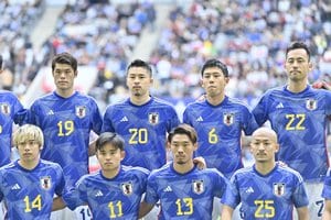 「可愛すぎます」「ドキドキしちゃう」グラドル大原優乃さんが「サッカー日本代表ユニフォーム姿」披露！ 同時公開したグラビア写真とのギャップに「これがこう めっちゃ素晴らしい」とファン歓喜！の画像