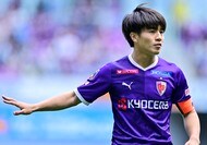 「アイドルグッズみたい」J2甲府が「推しメン総選挙」トップ5のスペシャルグッズを販売！ スペシャルコラボした香水などに、「甲府さんグッズ攻めてて羨ましい」の声の画像