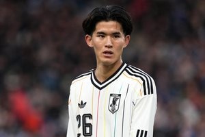 ｢イブラみたい！｣後藤啓介の華麗かつ泥臭い“空中ジャンピングアウトサイドボレー弾”に沸く！｢足の出し方がズラタンなのよ｣｢やっぱりワールドカップに必要｣の画像