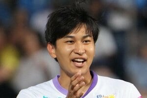 ｢マジで小野伸二みたい｣な神業2アシスト！ J1広島・天才MF19歳のノールック絶妙クロス＆バックスピン芸術的スルーパスに｢日本の宝｣｢天才すぎる｣の画像