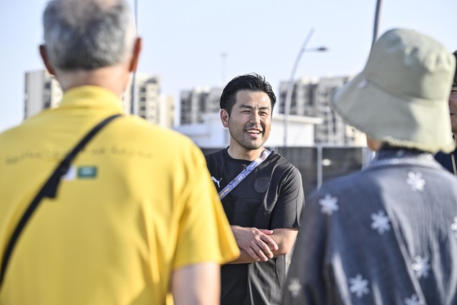 【川崎フロンターレアルバム】サウジアラビア到着翌日4月23日のジェッダ市内での「コーチングスタッフ＆クラブスタッフ写真」と「選手と子どもたちの交流写真」合計98枚！の画像018