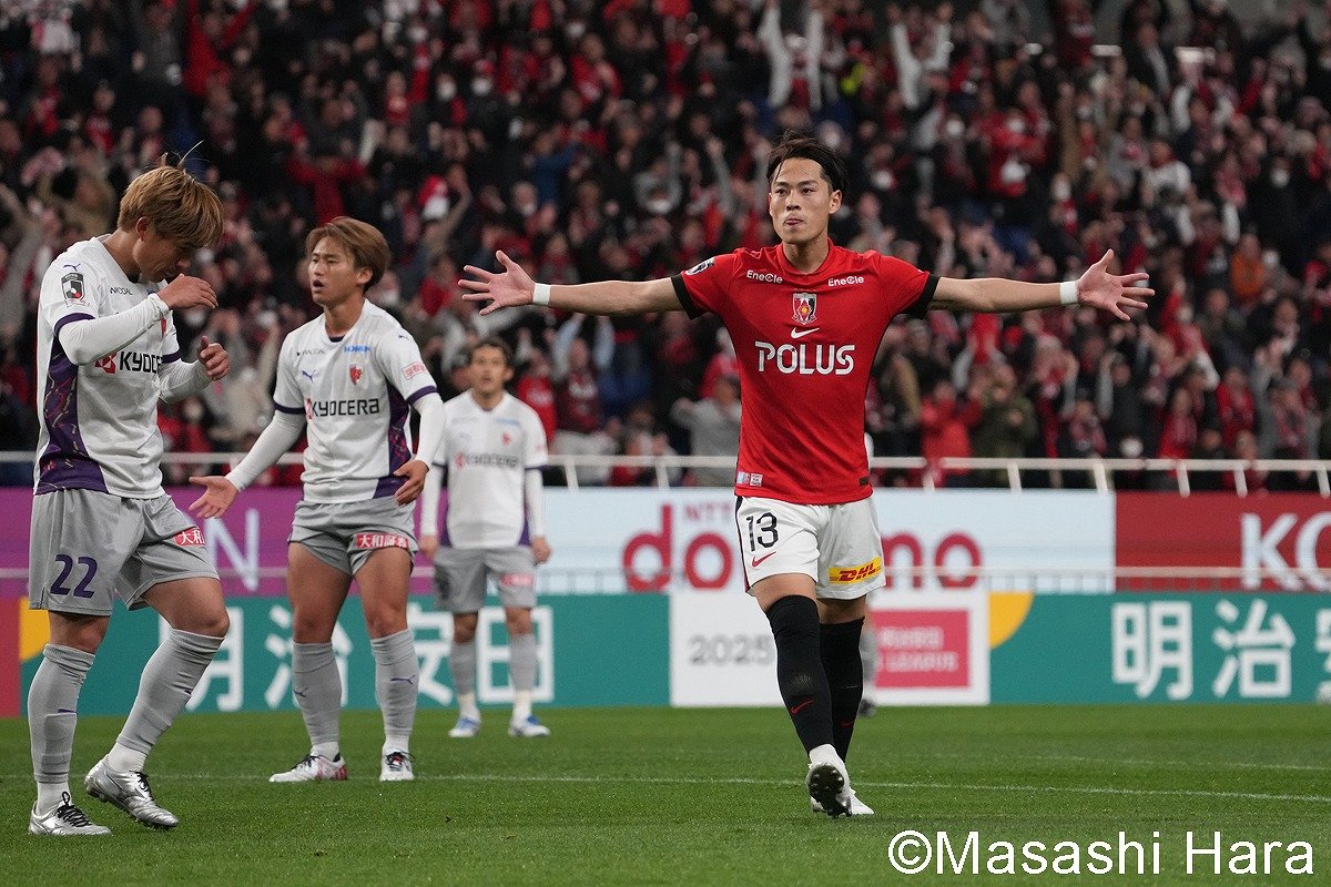 浦和レッズ　ビクトリーユニフォーム　渡邊凌磨　VS京都サンガFC戦　XLサイズ 浦和レッズ ビクトリーユニフォーム 渡邊凌磨 VS京都サンガFC戦