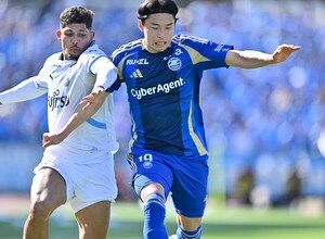 2位・町田と3位・川崎の上位対決。守備に持ち味持つチームの激突も、2得点ずつの白熱の展開に【試合アルバム】「町田ゼルビア―川崎フロンターレ」の画像