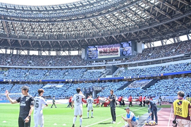 【サポーターアルバム】国立競技場を青く染め上げた川崎フロンターレのサポーター写真81枚！ ACLE準優勝後初の国内試合「鹿島アントラーズー川崎フロンターレ」の画像051