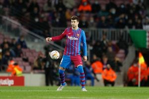 「こんなコラボしてたんか」バルセロナの元スペイン代表DFジェラール・ピケ、引退発表で「ピコ太郎との共演」に再脚光! 2人で『PPAP』を披露する姿がまたしても話題にの画像