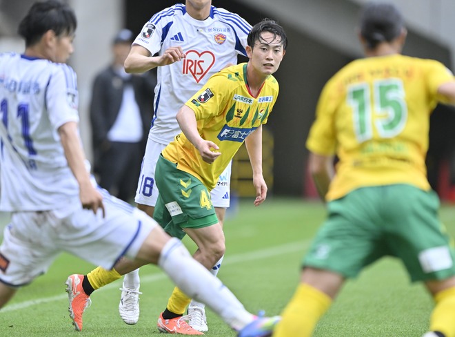 【試合アルバム】ジェフユナイテッド千葉のベガルタ仙台戦でのプレー写真49枚！「ジェフユナイテッド千葉ーベガルタ仙台」の画像023