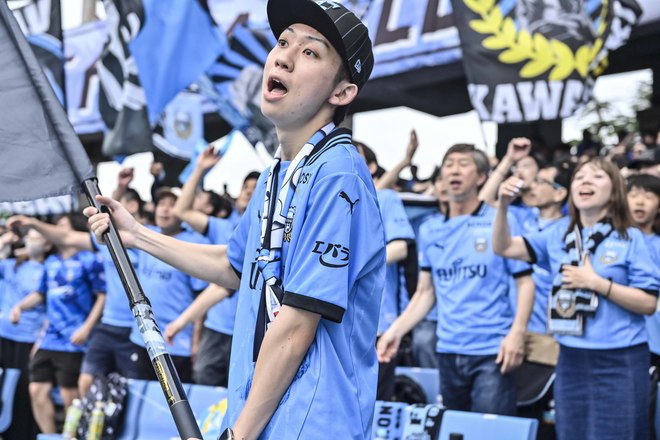 【サポーターアルバム(2)】G大阪戦の執念の同点弾導いた川崎フロンターレのサポーター写真94枚！ Gゾーンからメインスタンドまで撮影「川崎フロンターレーガンバ大阪(2)」の画像076