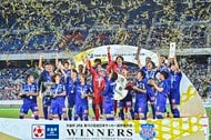「推しへの課金は惜しまない‼︎」7年ぶり鹿島復帰の柴崎岳の「GAKU」「20」記念グッズ&ユニフォームが早くも大反響!「グッズ売り上げだけでもエグいんだろうな」の声の画像