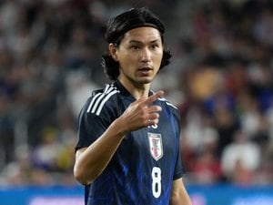 ｢ステキな仲間｣日本粉砕ゴールのアメリカ代表FWが“タキ×ジュンヤ”との仲良しスリーショット公開！｢大好きなふたりと記念撮影できて良かったね｣の画像