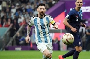 「また君に泣かされてしまう」 アルゼンチン代表FWリオネル・メッシが自身で公開した「秘蔵映像と感動のメッセージ」に1900万いいね！ 「たくさんの失敗が、この旅路と学びの一部なんだ」と半生を振り返るの画像