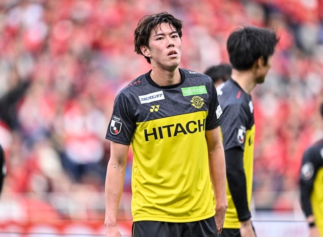 チームとしてボール保持しながら小屋松知哉と垣田裕暉が得点重ね、完封勝利飾る。今季J1・4試合負けなしでこの時点での首位に立つ【試合アルバム】「浦和レッズ―柏レイソル」の画像001