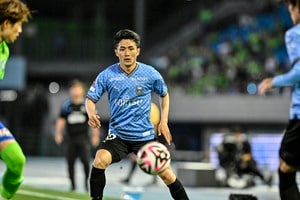 【湘南に引き分けるも、反撃態勢を整えるJ1川崎(2)】試合で最も観客を沸かせた大島僚太という存在。小林悠が大島に“耳打ちした言葉”とともに約1年ぶりにピッチに立つの画像