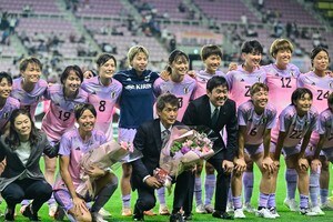 「ご馳走を前にいい笑顔」なでしこジャパンの「しゃぶしゃぶ姿」が大反響！ 躍進支える日本食と雰囲気に「見ているだけで幸せな気分です」の画像