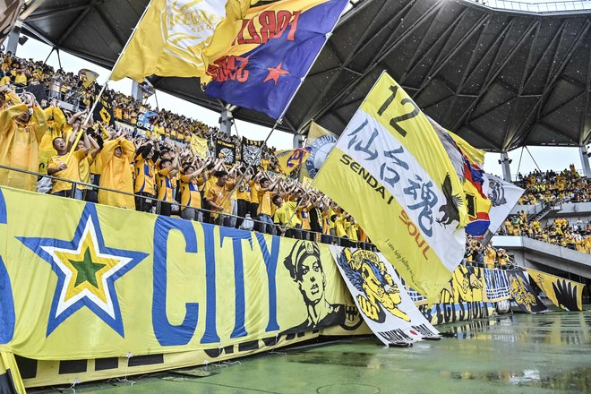 【仙台サポーターアルバム(2)】雨の試合に2000人！ 現地撮影した「ベガルタ仙台のサポーター写真99枚」！「ジェフユナイテッド千葉ーベガルタ仙台」の画像082