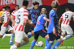 次戦ブラジル戦で久保建英は輝けるか？パラグアイ戦ホイッスルのあとすぐに駆け寄った相手はMF田中碧【サッカー日本代表ｖｓパラグアイ代表】(2)の画像