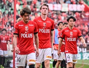 移籍後、初めての古巣対決となったマテウス・サヴィオが先発も得点できず無得点黒星。埼スタで小泉佳穂が躍動して涙飲む【試合アルバム】「浦和レッズ―柏レイソル」の画像