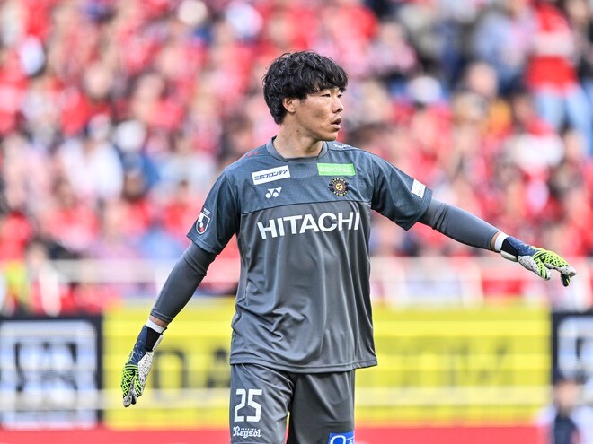 チームとしてボール保持しながら小屋松知哉と垣田裕暉が得点重ね、完封勝利飾る。今季J1・4試合負けなしでこの時点での首位に立つ【試合アルバム】「浦和レッズ―柏レイソル」の画像010