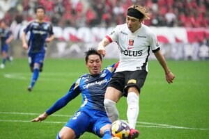 ゲームメーカー、トップ下、1トップの｢新コンビ｣爆誕！雨の国立4万4363人の前で｢スコルジャ浦和｣快勝、届かなかった｢黒田監督の檄｣【FC町田ゼルビアvs浦和レッズ】PHOTOギャラリー26連写の画像