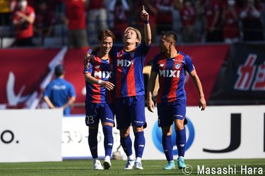 画像 写真 Photoギャラリー ピッチの焦点 明治安田ｊ１リーグ 第１６節 ｆｃ東京ｖｓ鹿島アントラーズ ２０２２年５月２９日 １５ ０３キックオフ Jリーグ 国内 サッカー批評photoギャラリー ピッチの焦点 サッカー批評web