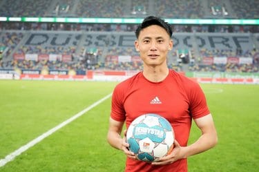 画像 写真 Photoギャラリー ピッチの焦点 田中碧 アペルカンプ真大 内野貴史出場 ブンデスリーガ２部 デュッセルドルフｖｓダルムシュタット ２０２２年５月６日 日本時間２５ ０１キックオフ 渡辺航滋撮影 海外サッカー サッカー批評photo