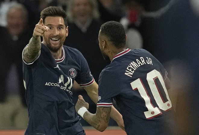 リオネル・メッシが待望のPSG「初ゴール」!キリアン・ムバッペとのワンツーから強烈な左足!!恩師ペップの前で見せた圧巻のゴールとは?【動画】の画像