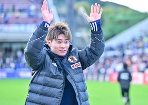 「えぐい」「A代表でみたい！」ボルシアMG福田師王の“驚愕ゴール”にファンの期待感さらに高まる！「綺世並みのシャンプ力じゃない?」「日本の未来」の声の画像
