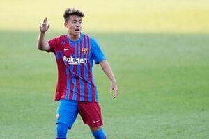 ｢相変わらずイケメン｣バルセロナFW安部裕葵の｢モノクロ横顔」画像が｢ダンディーでめっちゃかっこいいです｣などと話題に！ 鹿島アントラーズ時代の同僚・町田浩樹と再会かの画像