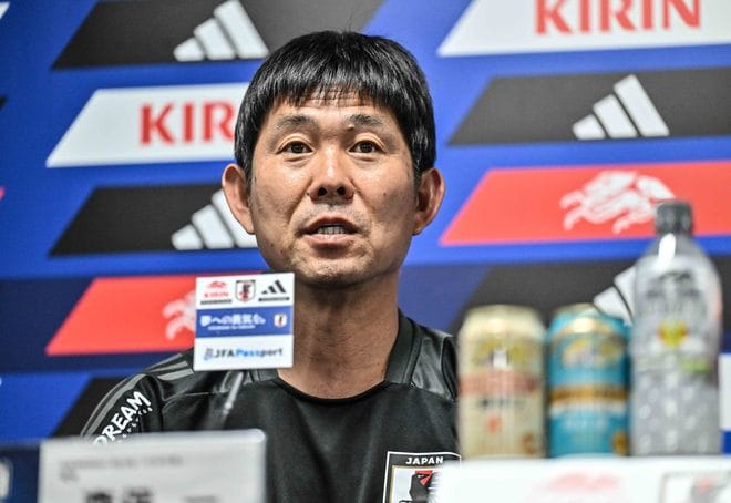 「選手を大幅に入れ替えて戦いたい」森保監督が日本代表の先発メンバーの大幅入れ替え明言！ 3バックの継続と、堂安律の「ウイングバックもできれば」と大外での起用案を明かすの画像