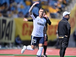 【試合アルバム】「ベガルタ仙台―ジュビロ磐田」J1昇格のライバルを敵地で撃破！ クルークス、植村洋斗、佐藤凌我の3ゴールで劇的白星(1)「中地拓也 撮影写真」の画像