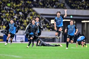 「かわいい!!」J1川崎の天皇杯優勝の瞬間の「人気女性モデルの喜び動画」にファン歓喜！「全身全霊喜びが伝わってきた。貴重な動画をありがとう」の声の画像