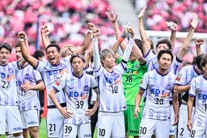 「現役チームメイトみたい！」J1サンフレッチェ広島の選手がかつてのチームメイトと「トルコでまさかの再会」！ 森島司、佐々木翔、青山敏弘らとの記念撮影に「この写真最高すぎるわ、、、」とファンも感動の声の画像