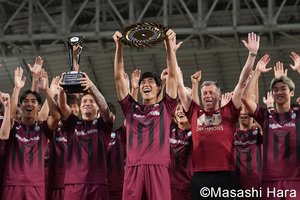 アジア制覇へ！J1神戸が本拠地サポーターの前で歓喜のシャーレアップ！｢誇りに思う｣｢次こそ｣大迫勇也、武藤嘉紀ら元代表戦士たちの笑み！【ヴィッセル神戸J1百年構想リーグ優勝報告会】激闘PHOTOギャラリーの画像