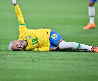 画像 写真 ブラジル代表 ネイマール サッカー日本代表戦 フル出場 で魅せた ダイブと献身 天使と悪魔 の2つの顔で 千両役者 の働き 日本代表 ニュース サッカー批評web