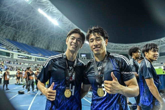 【山田新&大関友翔アルバム】韓国戦での川崎フロンターレ2選手の写真43枚! 試合出場ならずも韓国・龍仁で戦った記録写真「日本代表ー韓国代表」の画像